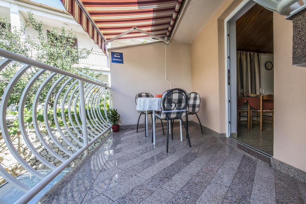 Apartment Anka D Krk Town Buitenkant foto