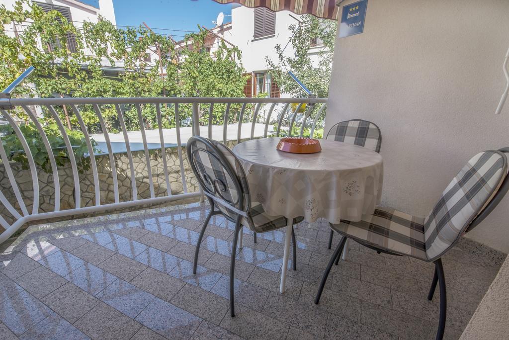 Apartment Anka D Krk Town Buitenkant foto